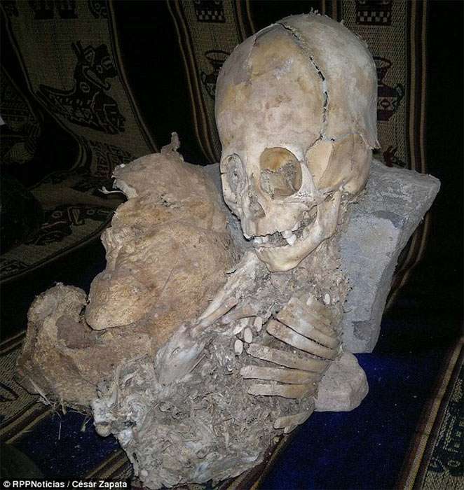 Andinos child mummy