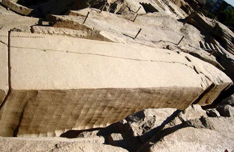 Aswan quarry of unfinished obelisk